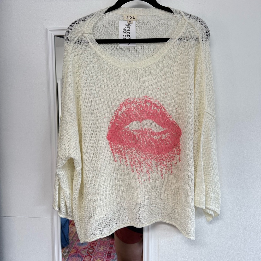 POL Women's Cream Sweater with Pink Lips Design